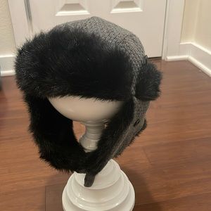 D&Y Black Grey Trapper Hat